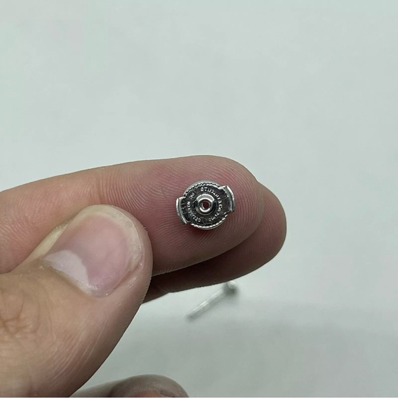 Tiffany & Co Elsa Peretti Diamonds By Yard Platinum Womens Earrings Studs w/ Box - Picture 7 of 7